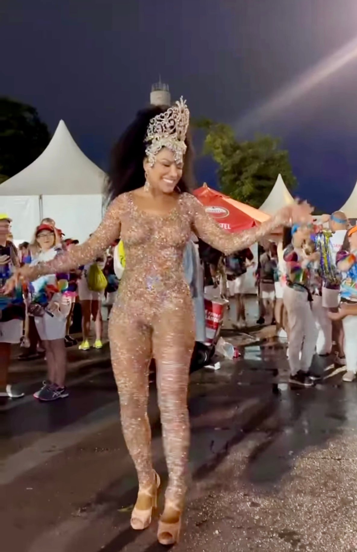 Rainha das Rainhas Simone Sampaio – 30 Anos de Carnaval e a Paixão que Transcende a Passarela 28 Simone Sampaio - Crédito da Foto: Renato Cipriano e Zuleika Ferreira / Divulgação