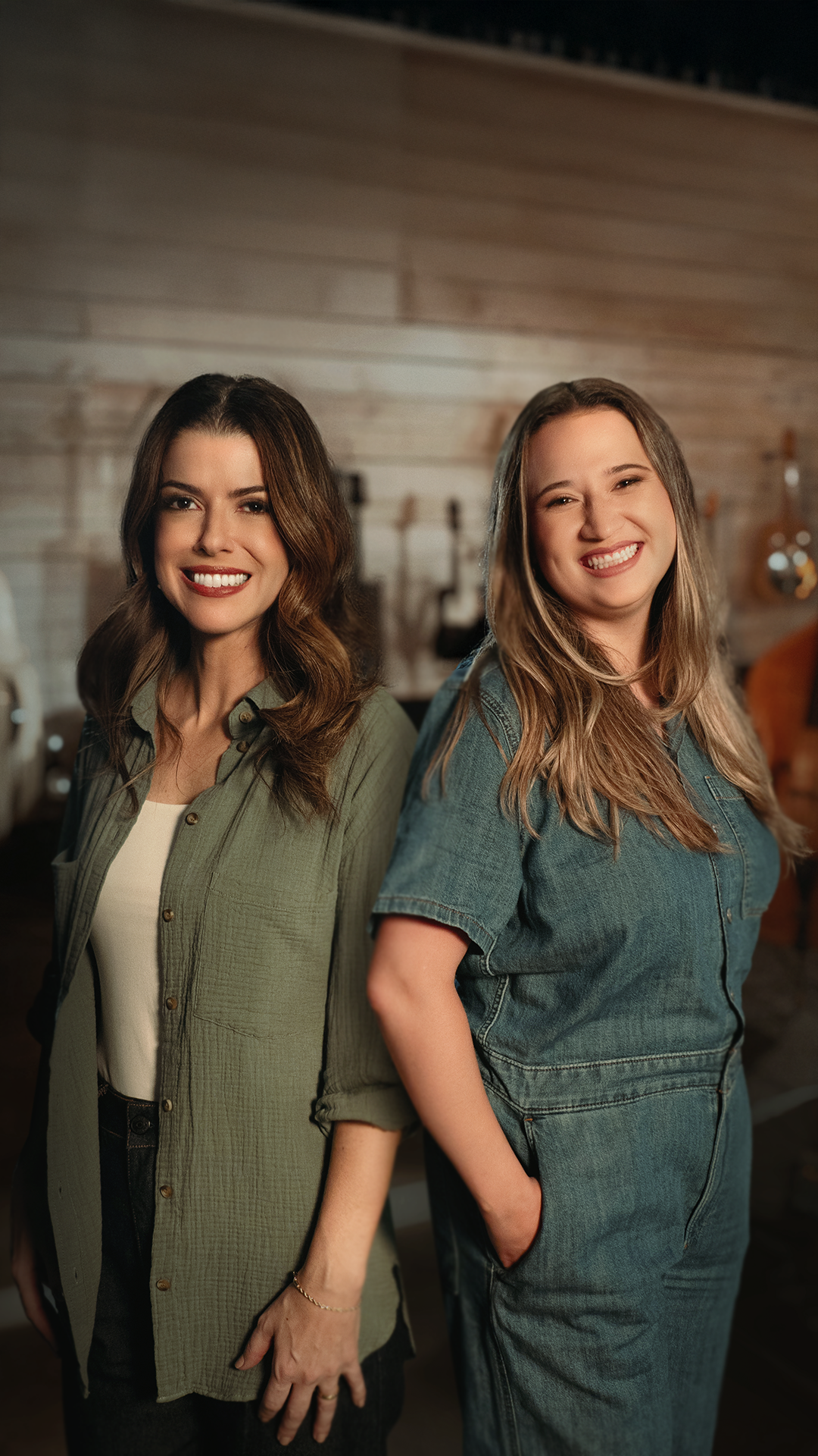 01 Rachel Novaes e Thamires Garcia Minhalma Engrandece ao Senhor 9x16 1