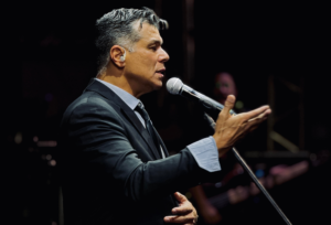 Maurício Mattar retorna com a Turnê Nada Apaga essa Paixão comemorando 30 anos de carreira