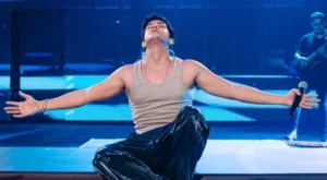 Léo Foguete se emociona em primeiro show internacional