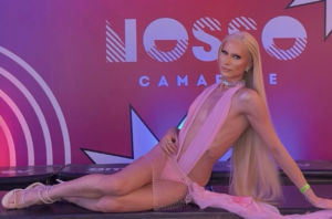 Halessia usa look inspirado na artista argentina Emilia Mernes