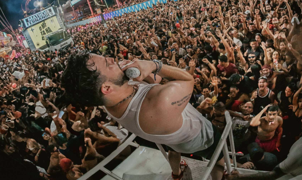 Matheus Fernandes marcou o carnaval de Aracati e é a primeira atração confirmada para o próximo ano Matheus Fernandes marcou o carnaval de Aracati e é a primeira atração confirmada para o próximo ano