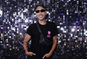 Hugo Gloss prestigia o desfile das Campeãs e celebra a emoção do Carnaval na Sapucaí