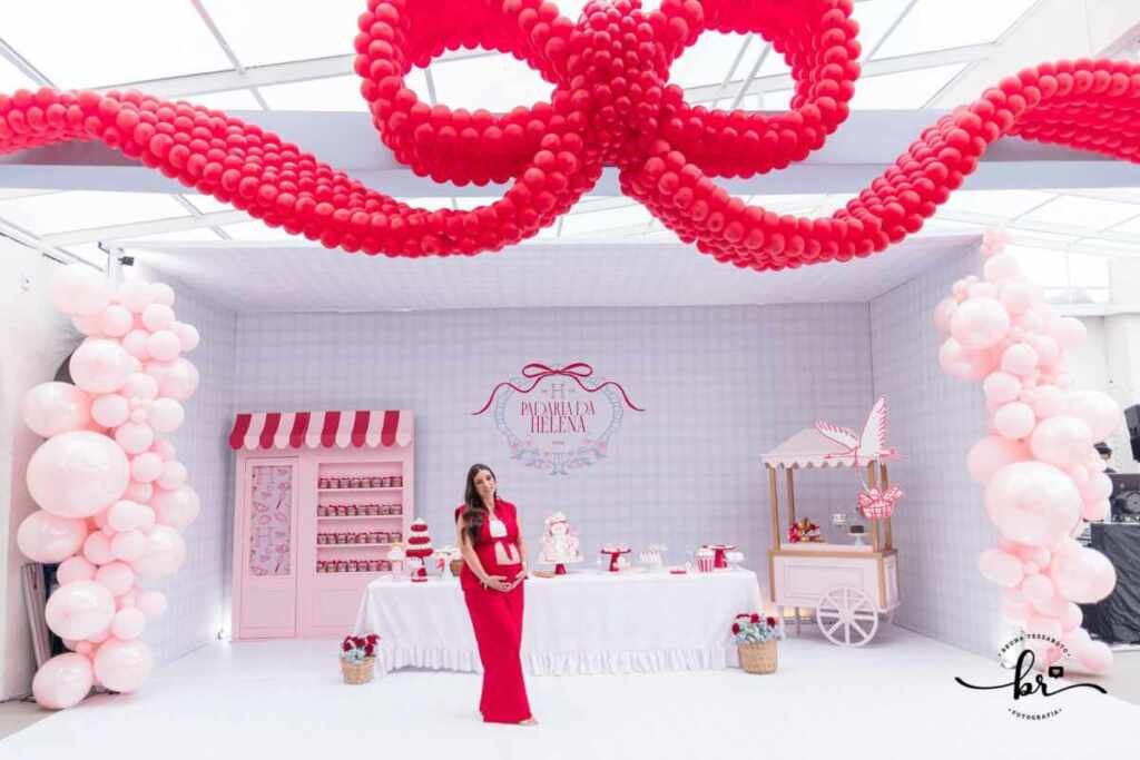 Mariana Vazquez, assessora e produtora de eventos, ganha chá de bebê luxuoso em SP