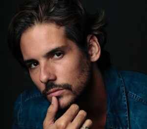 Marco D Lobo se prepara para viver personagem enigmático no teatro com “Só Esta Noite”
