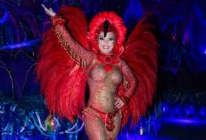 Empresária Santista Milene Gonzalez, brilha no Acadêmicos do Tucuruvi representando o esplendoroso Guará Vermelho