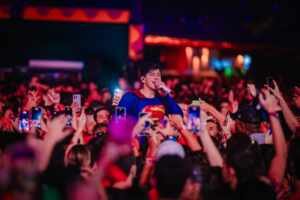 Léo Foguete agitou camarotes da Sapucaí até festa tradicional de Recife