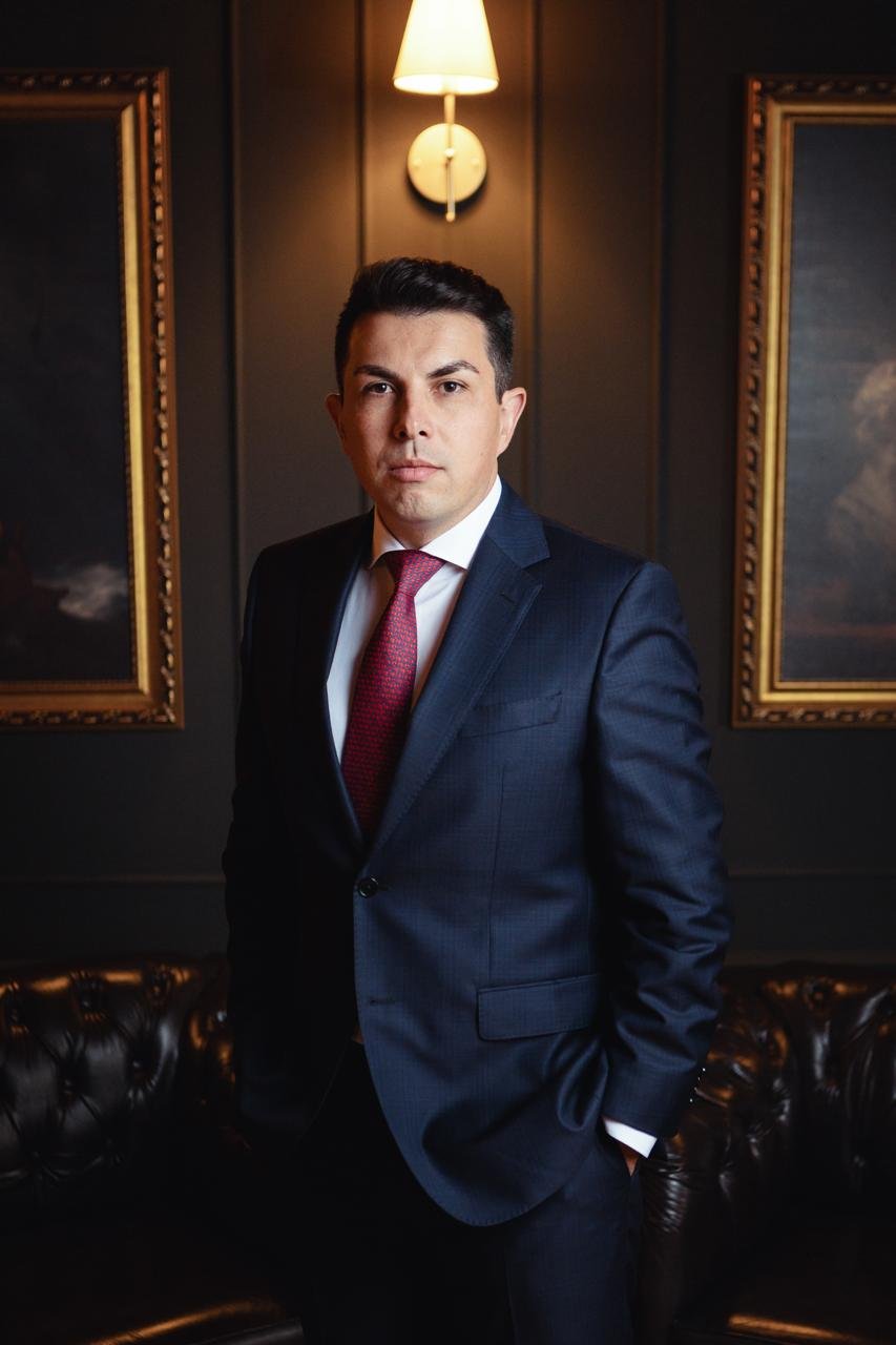 Reforma tributária e Compliance: como superar mudanças e garantir sustentabilidade 17 O advogado empresarial Paulo Henrique de Freitas aborda o novo cenário e a necessidade de preparação das empresas.