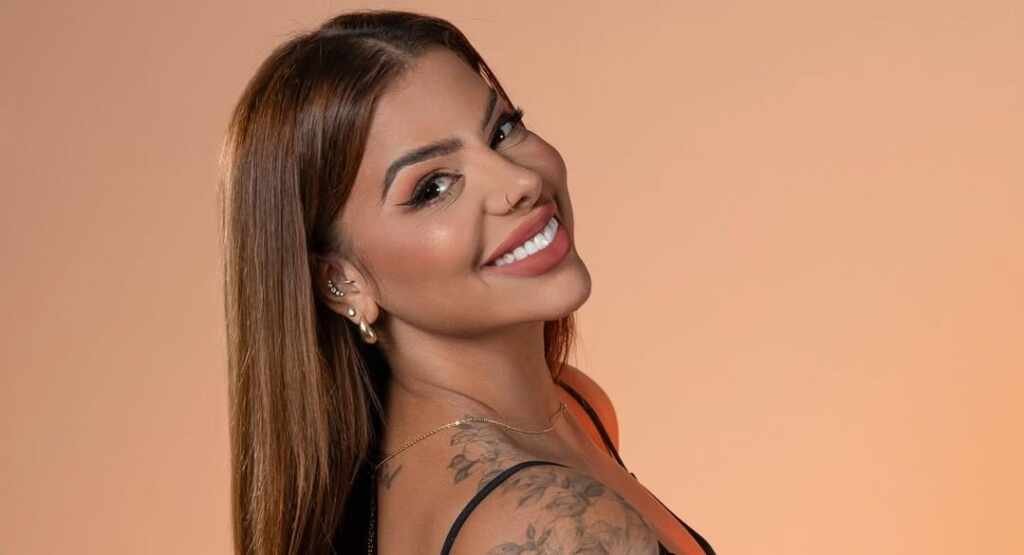 Evelyn Regly compartilha antes e depois da correção de diástase abdominal 