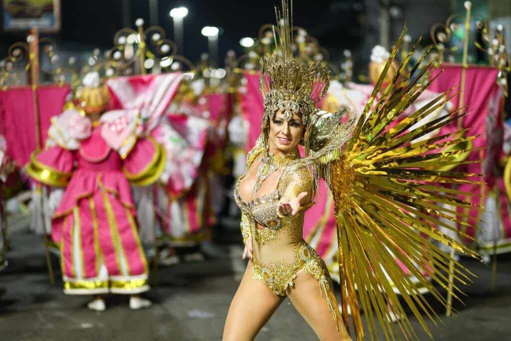 Após maratona no carnaval, Tatiana Breia é campeã com a Unidos do Jacarezinho