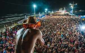No meio do povo: Zé Vaqueiro encerra a folia em São Luís com muita animação