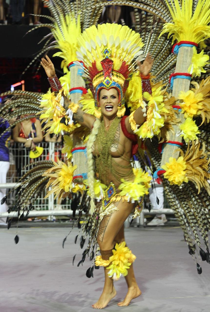 Empresária e Influencer Isis Camargo no Carnaval – Desfile e Empoderamento no Acadêmicos do Tucuruvi 22 Isis Camargo - Crédito da Foto: Fábio Serrano, Renato Cipriano e Zuleika Ferreira / Divulgação