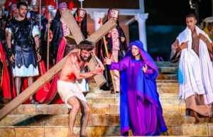Com entrada gratuita, Paixão de Cristo de Floriano completa 30 anos em 2025 e confirma caravanas