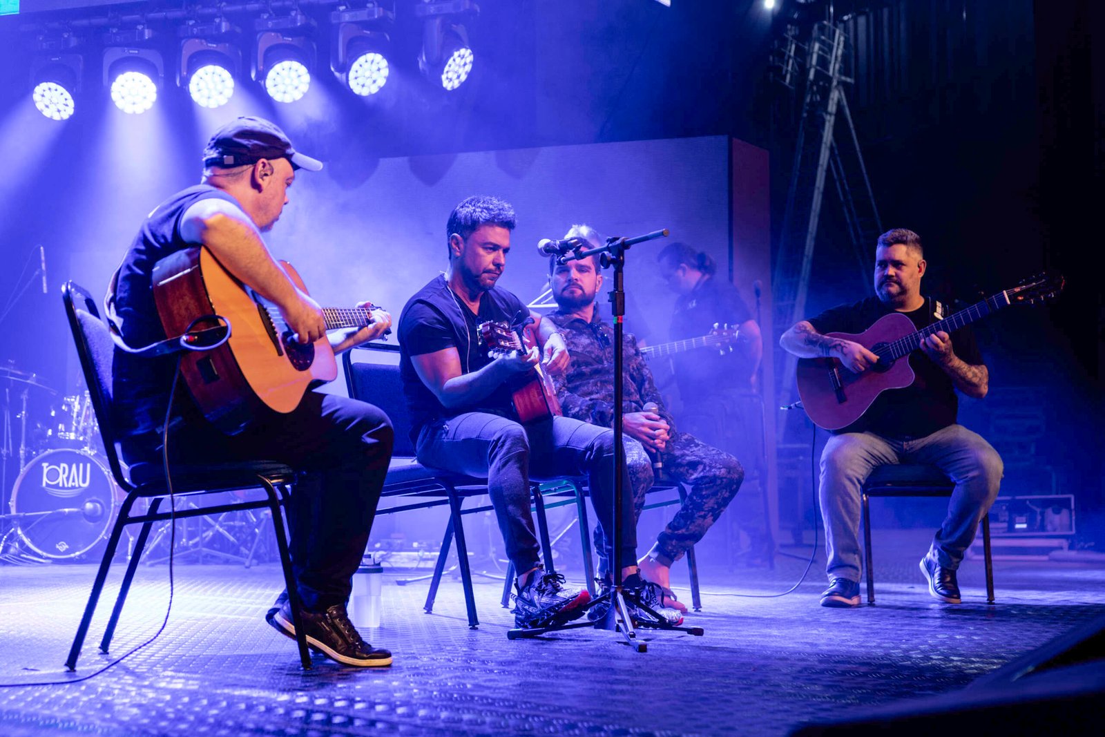 Zezé Di Camargo e Luciano lotam shows em Curitiba e Sorocaba com muita emoção e romantismo 18 2025.04.04 ZCL CURITIBA PASSAGEM DE SOM 3 scaled