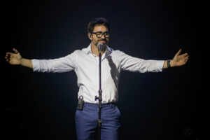 Padre Fábio de Melo retorna aos palcos com show “Voz e Piano” no Teatro Claro RJ