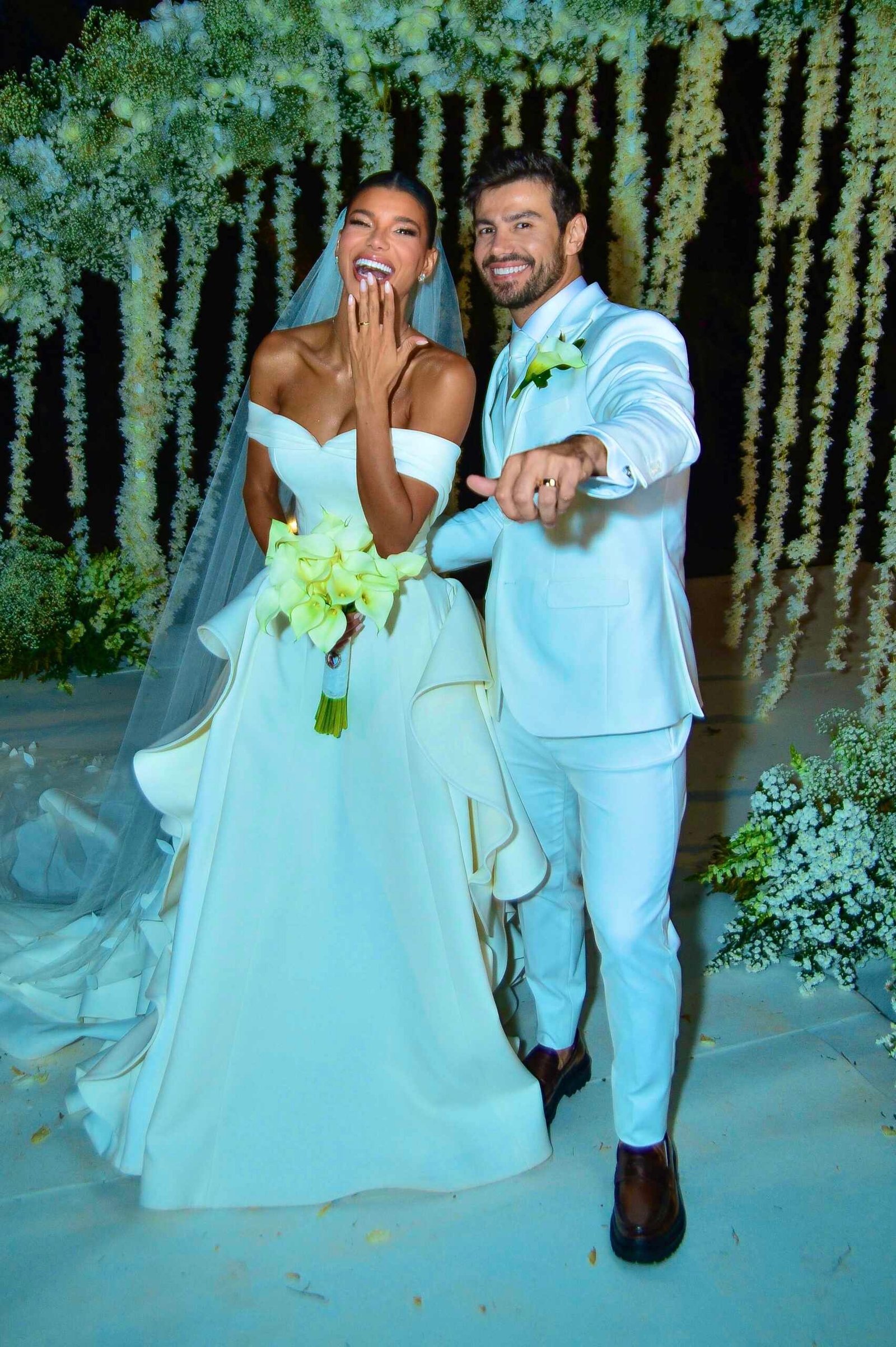 Jakelyne Oliveira e Mariano oficializam união em cerimônia elegante no interior de SP 21 EDU2672 scaled