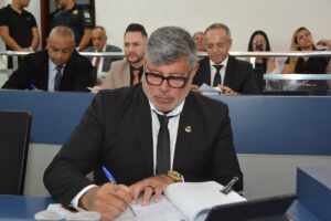 Vereador Alexandre Frota celebra aprovação unânime de projeto que beneficia mães atípicas em Cotia