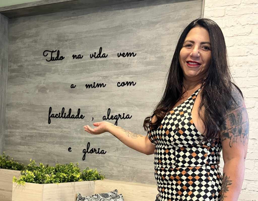 Cláudia Peres: coragem para mudar, sabedoria para guiar e alma para transformar