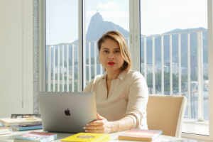 Jaqueline Salles e o método que vem transformando a vida de milhares de mulheres