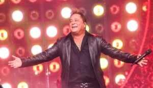 Leonardo finaliza o ano com o lançamento de seu DVD, que revisita os 40 anos de carreira