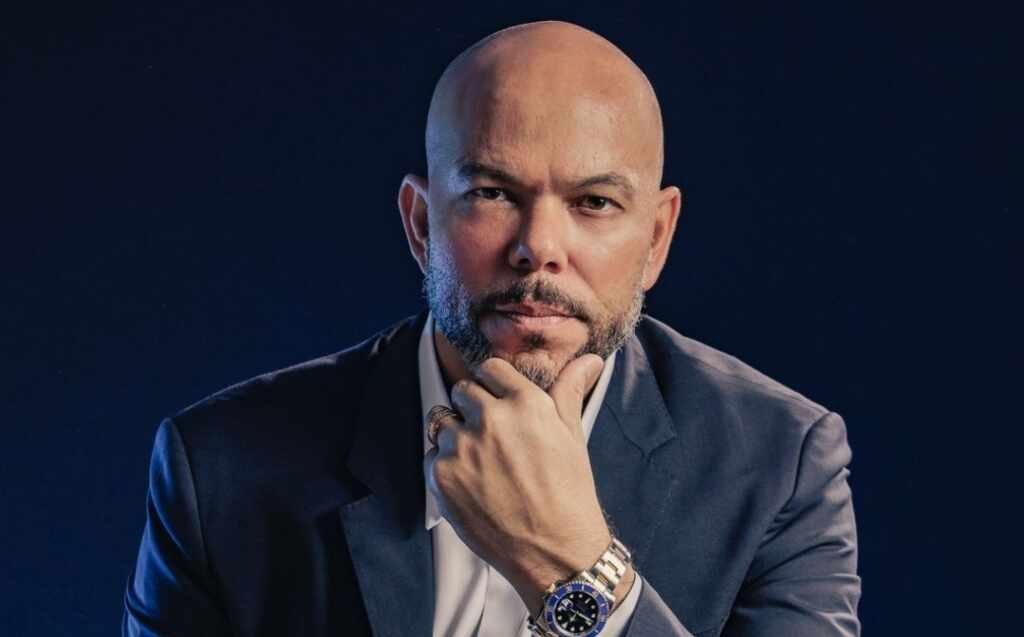Lucio Santana: de imigrante brasileiro ao fundador da Royal Mortgage USA Lucio Santana: de imigrante brasileiro ao fundador da Royal Mortgage USA