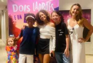 Lorenzo Ventura, Alana Cabral e Ygor Marçal brilham em pré-estreia de “Dois Ladrões e um Bebê”