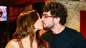Rafa Kalimann e Nattan trocam carinhos durante o São João da Thay