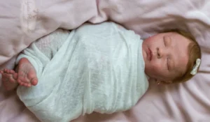 Projeto propõe multa a quem levar “bebê reborn” para atendimento no SUS