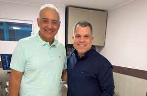 Prefeito Carlos Augusto realiza consulta com o cardiologista Dr. Thiago Barroso na CardioLagos