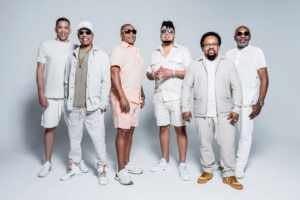 Grupo Revelação comemora 30 anos de carreira com show no Casarão do Firmino