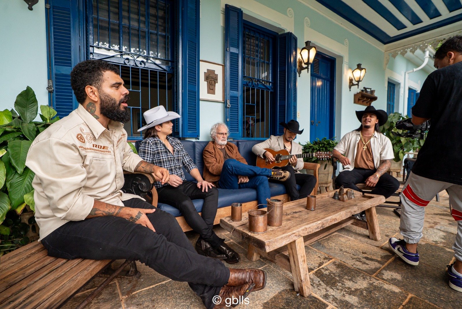Clipe de “Fotos Antigas”, de Us Agroboy com Renato Teixeira e Mayck e Lyan, bate 1 milhão de views 17 PHOTO 2025 05 14 13 50 31