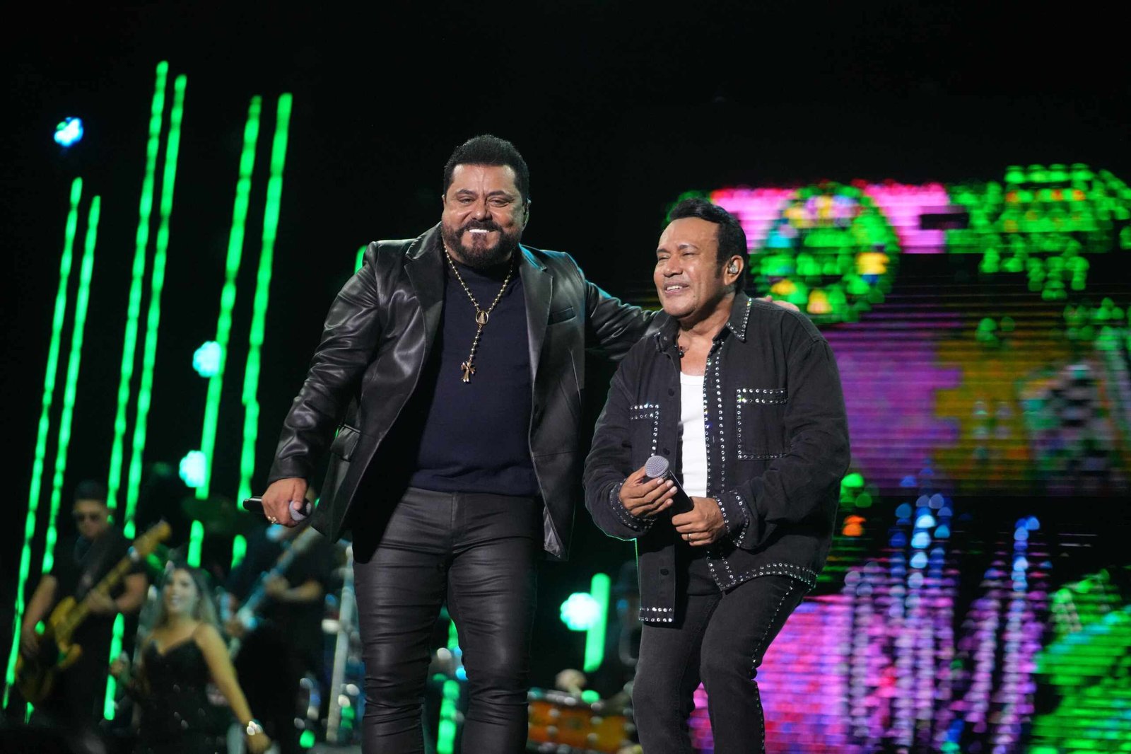 Zé Cantor reúne multidão em Fortaleza na gravação do DVD “Solteirões 20 Anos”
