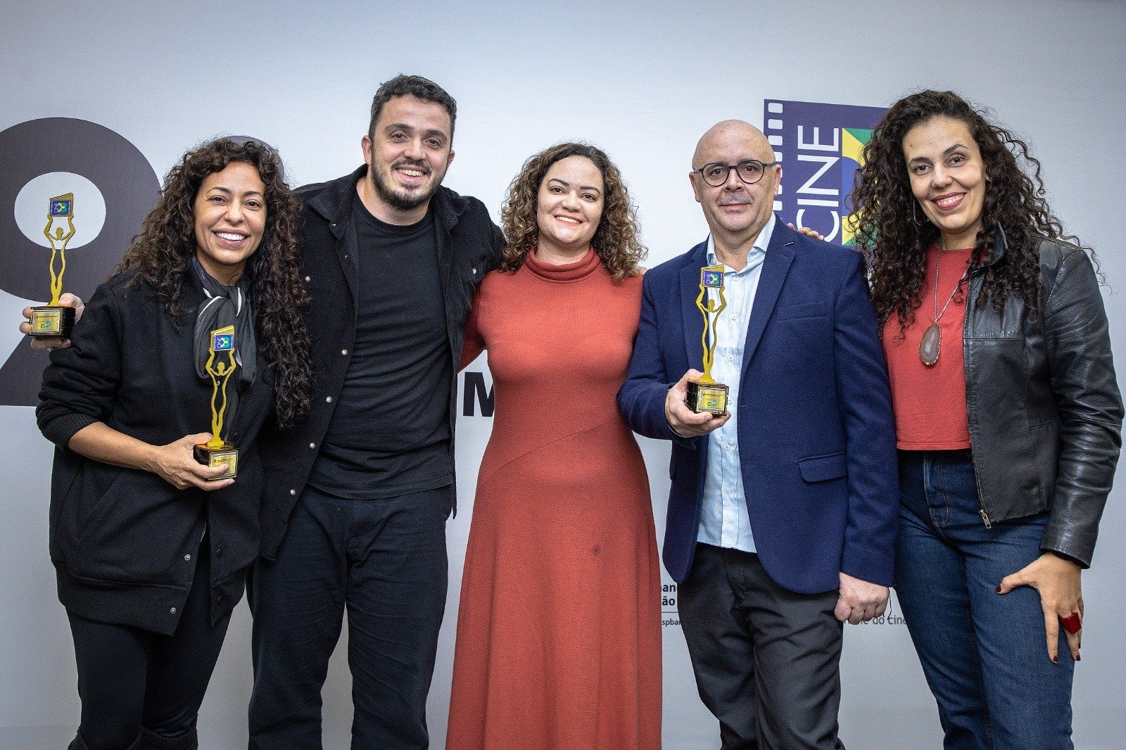 9º Prêmio CIne B_ Samantha Schmütz, Pedro AntÔnio, (cineasta_ To Ryca2), Lucimara Malaquias (Sec.Geral Sindicato dos bancários SP), Cidálio Vieira Santos (CineB) e Cynthia Alário (diretora da Brazucah).Credito_Danilo Ramos