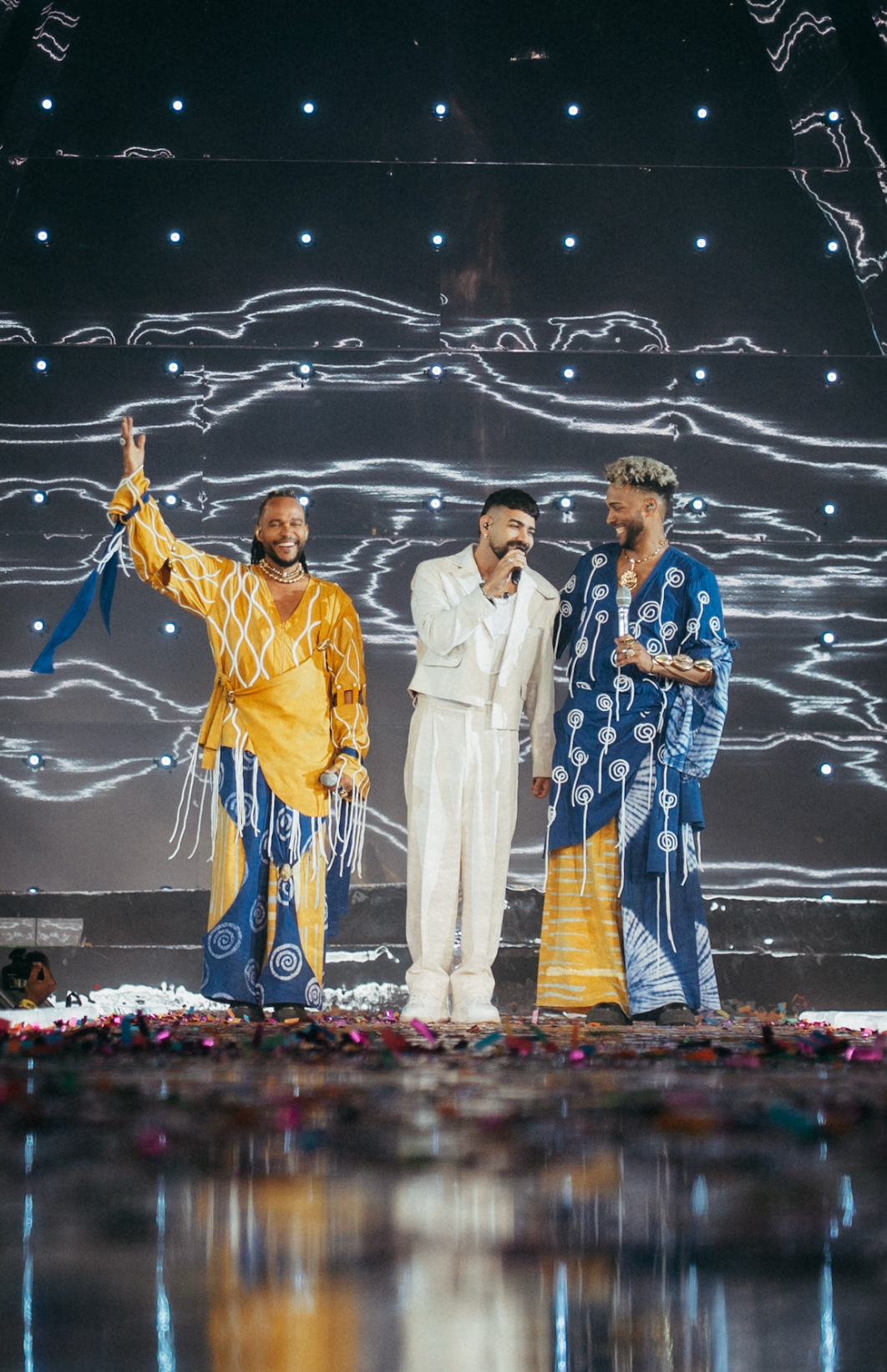Dilsinho acompanha os Calema em concerto no Estádio da Luz, em Lisboa 17 Captura de Tela 2025 06 08 as 17.09.04