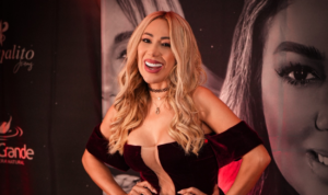 Taty Girl arrasta multidão e tem show com portões fechados no São João de Campina Grande