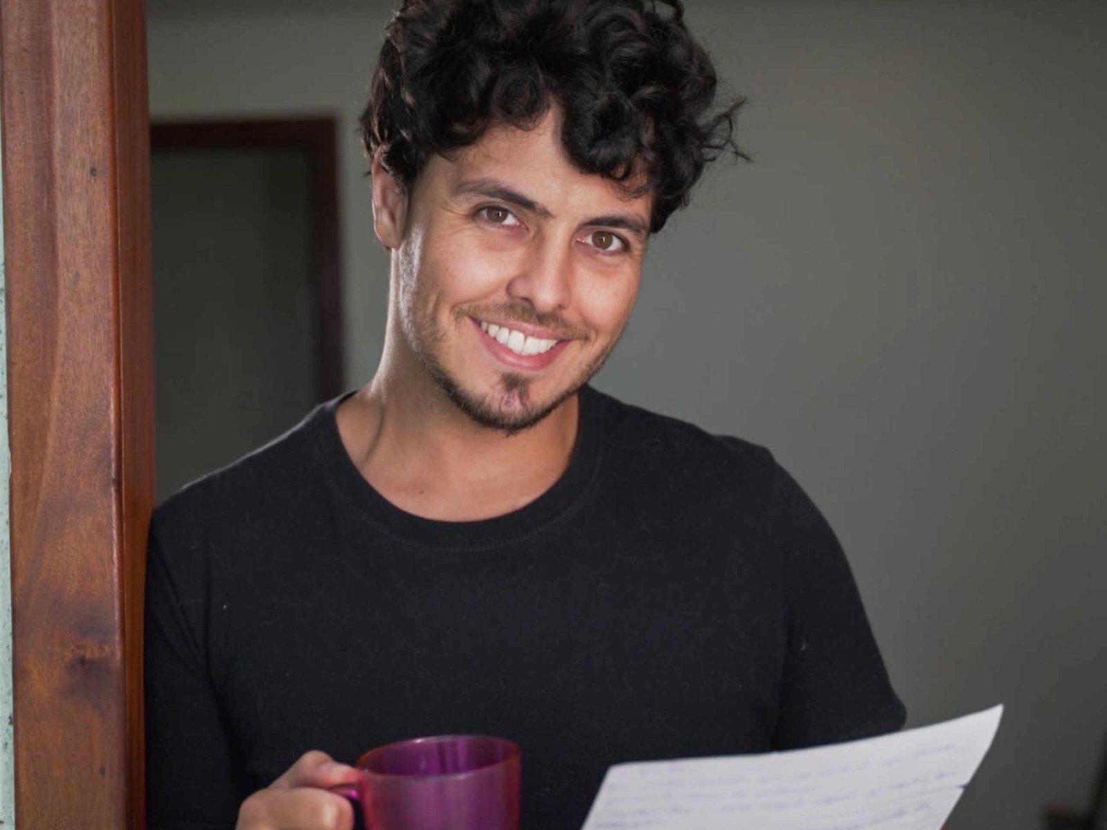 Do quintal de casa a milhões de visualizações: o humor afetivo e regional de Paulo Guerra conquista o Brasil