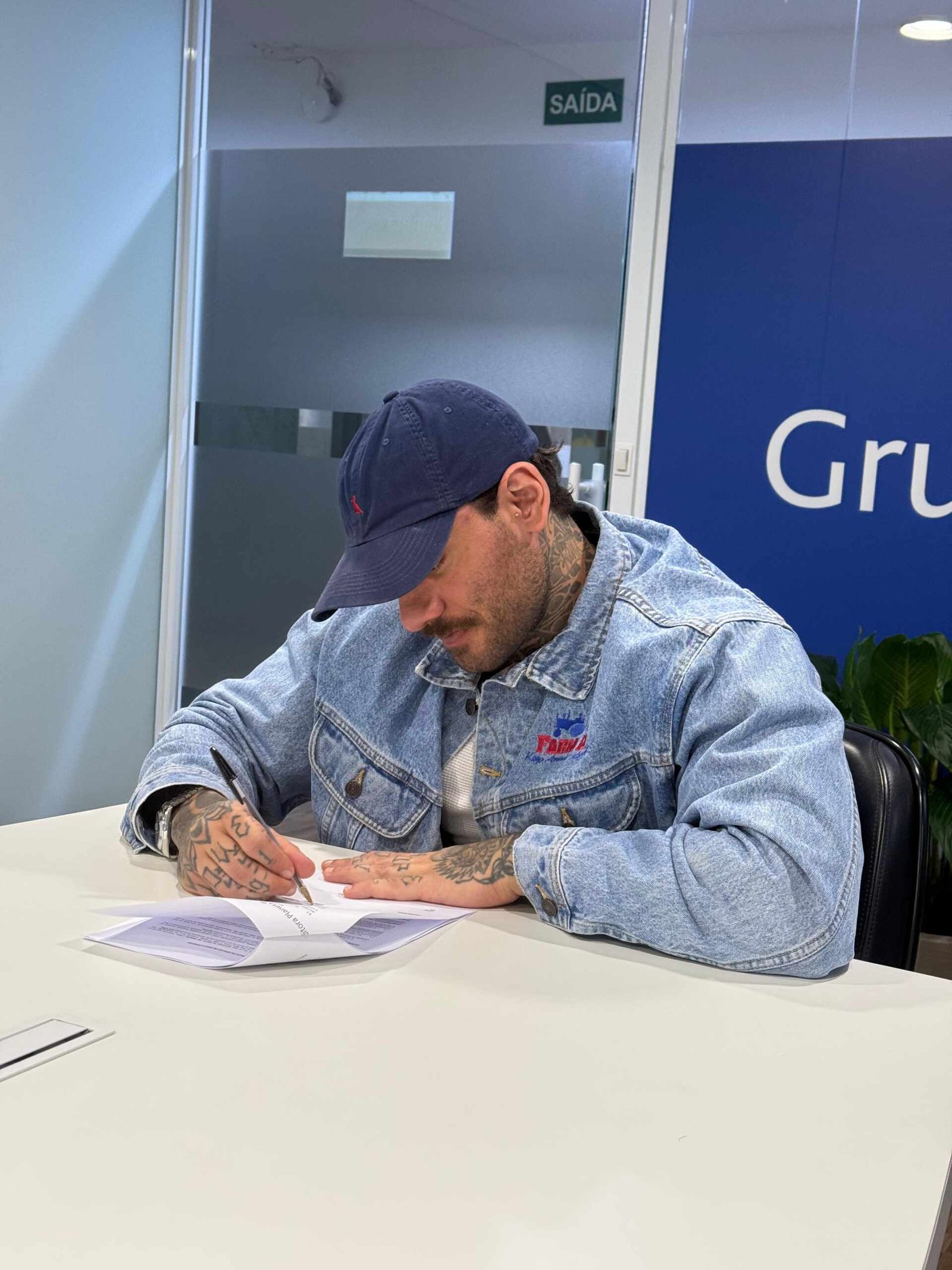“Emoccionado”: Lucas Lucco anuncia seu primeiro livro de poesia 18 PHOTO 2025 06 27 12 35 36 2 scaled