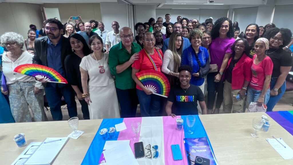 Debate sobre direitos LGBTQIAPN+ movimenta Salvador e reúne mais de 100 participantes