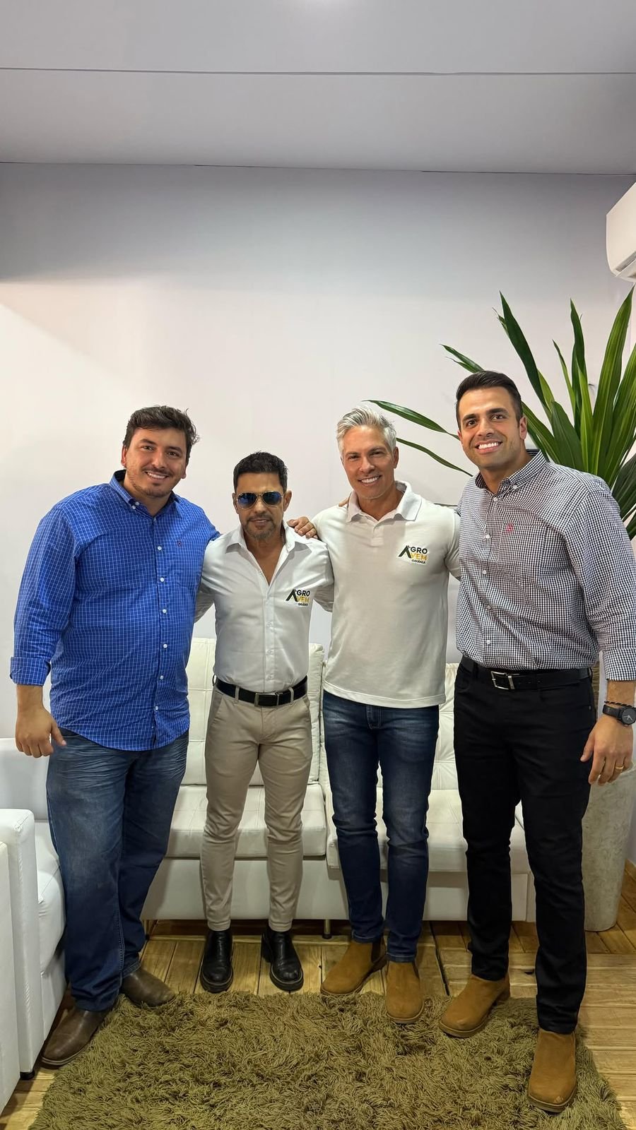 Zezé Di Camargo prestigia AgroVem 2025 e reforça apoio ao agronegócio em Goiânia 17 d48a6367 36b6 40b8 b06a e3e549c84592