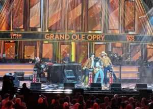Fernando & Sorocaba se tornam os primeiros brasileiros a se apresentarem em Nashville