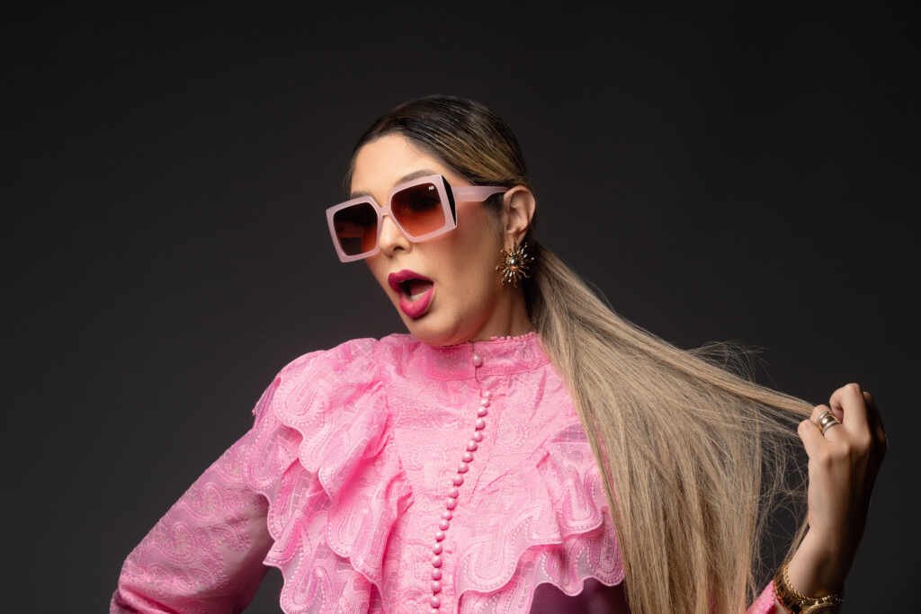 Advogada Henriette Brigagão movimenta bastidores do SBT