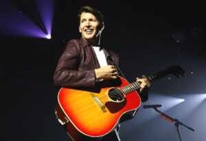 James Blunt faz show histórico no Terra SP e comemora 20 anos de “Back to Bedlam”