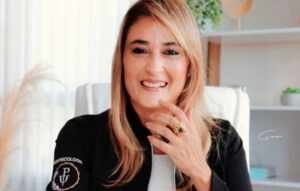 Com elegância e essência, Raphaella Baziliche transforma o invisível em sucesso real
