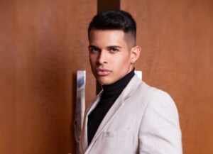 Rômulo Lopes: do Maranhão para o mundo, uma referência em Mega Hair e empoderamento