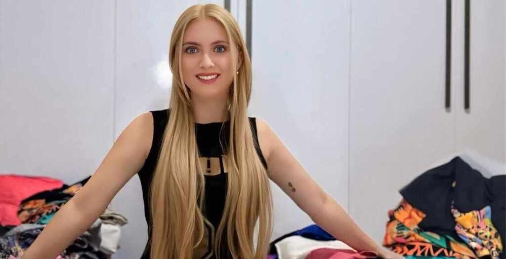 Kiki Serafim faz limpa no closet e doa mais de 3 mil peças para jovens carentes