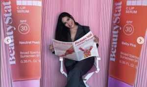 Nuelle Alves brilha no pop-up da BeautyStat em SoHo com muito glamour e skincare de ponta