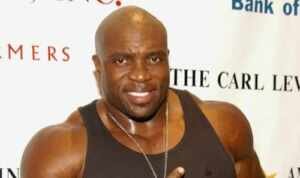 Lester Speight de “Eu, a Patroa e as Crianças”, desembarca no Cantagalo para Dia do Gamer