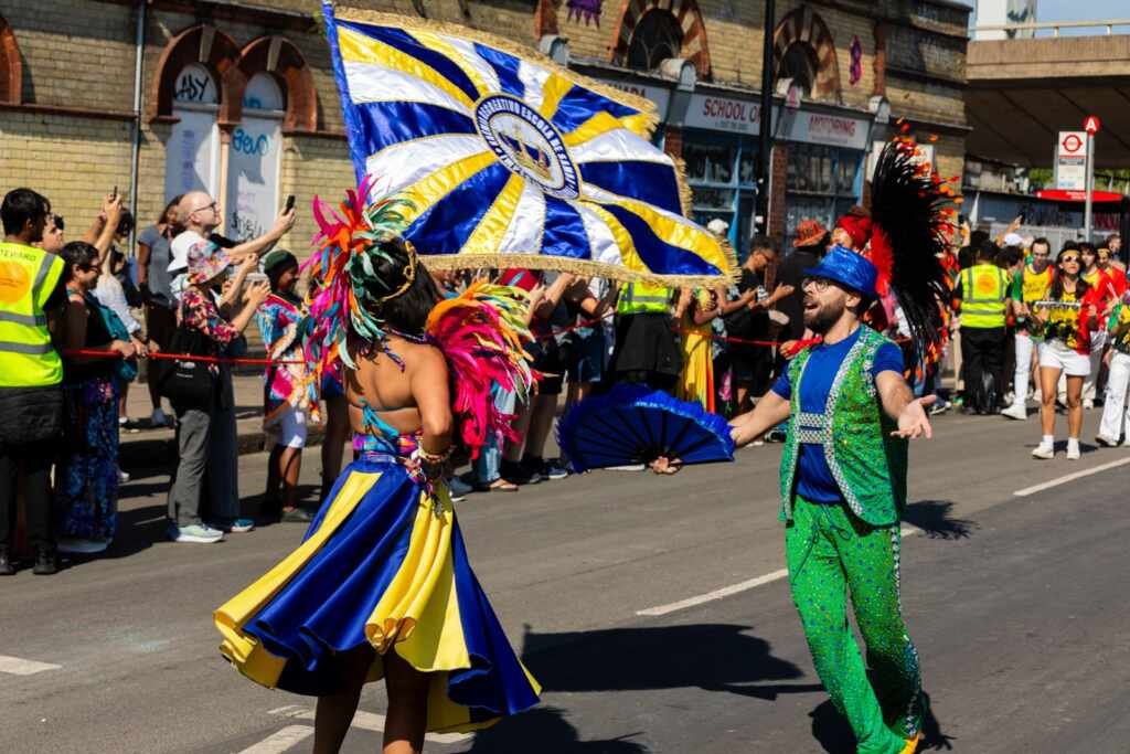Presidida por Liani Devito, Império da Rainha é declarada campeã do carnaval de Londres