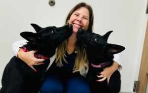 Veterinária Tathiana Anacleto quebra barreiras e vira referência entre Brasil e América do Norte
