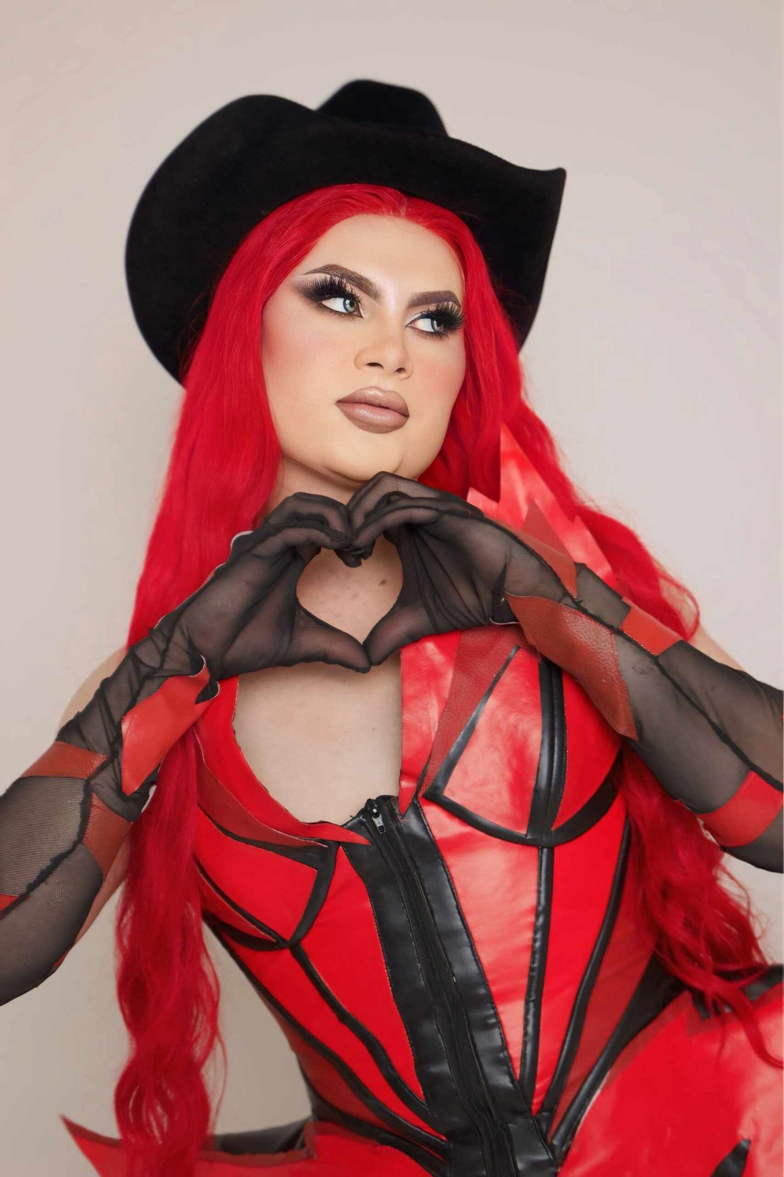 Roxy Rocket transforma histórias de vida em arte drag 18 IMG 9091 scaled